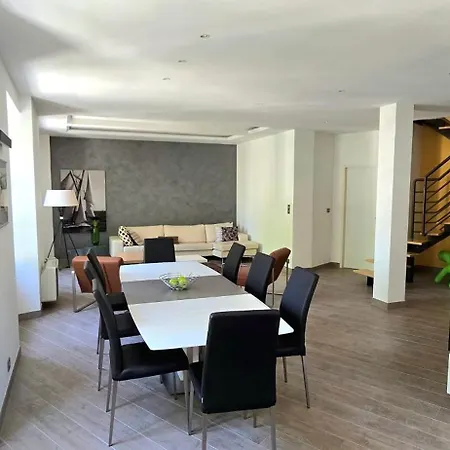 Appartement Duplex Chic à Avec Parking Saint-Tropez