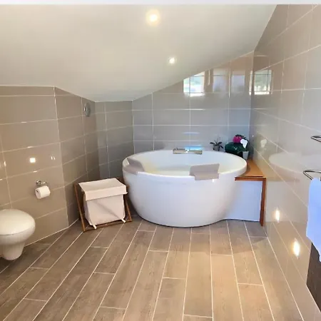 Chic Duplex In With Parking * Saint-Tropez