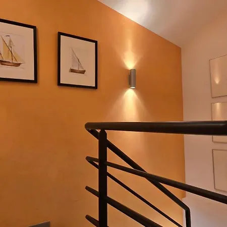 Chic Duplex In With Parking Saint-Tropez